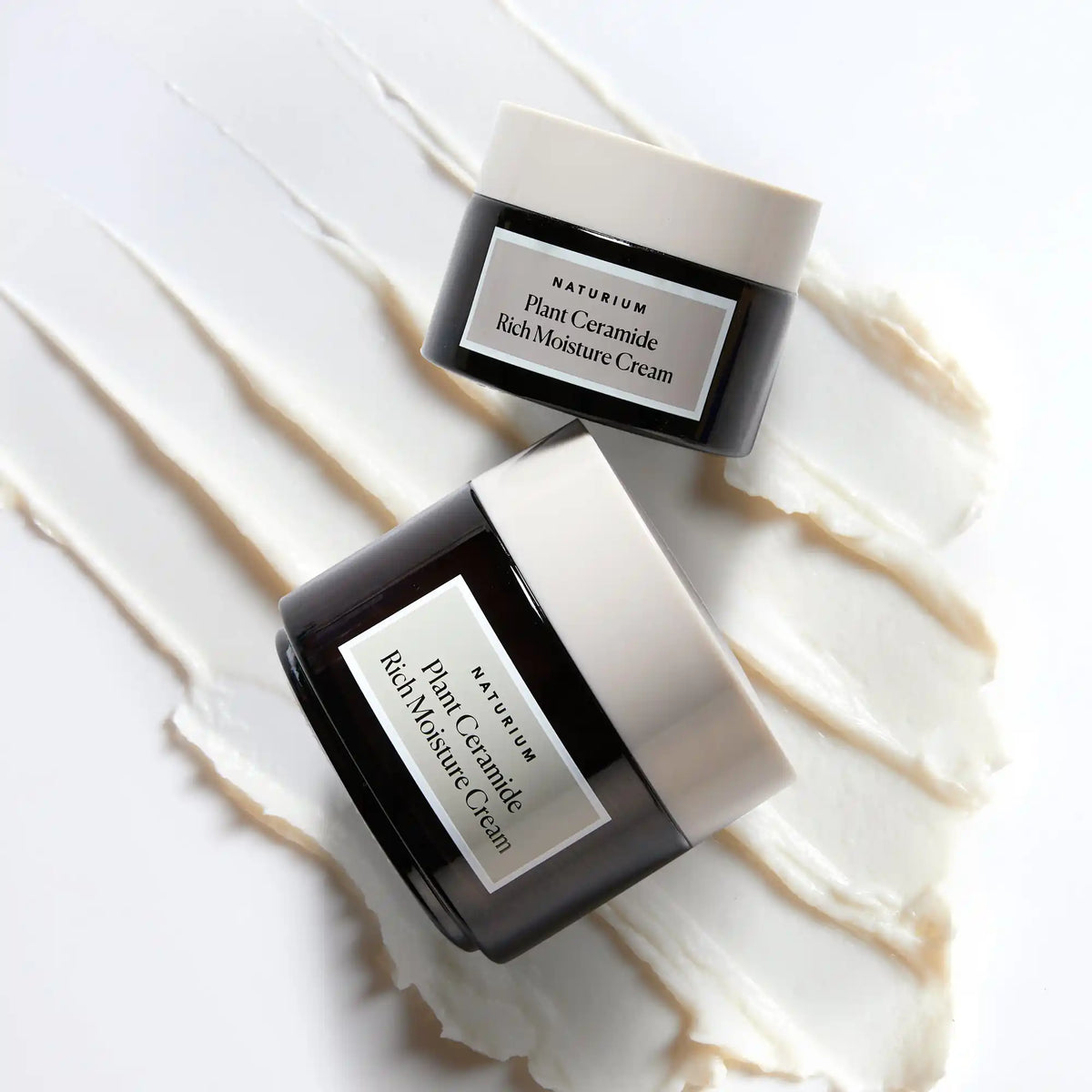 plant-ceramide-rich-moisture-cream-jumbo-h1 11_18_2021_Naturium0575-crop.webp