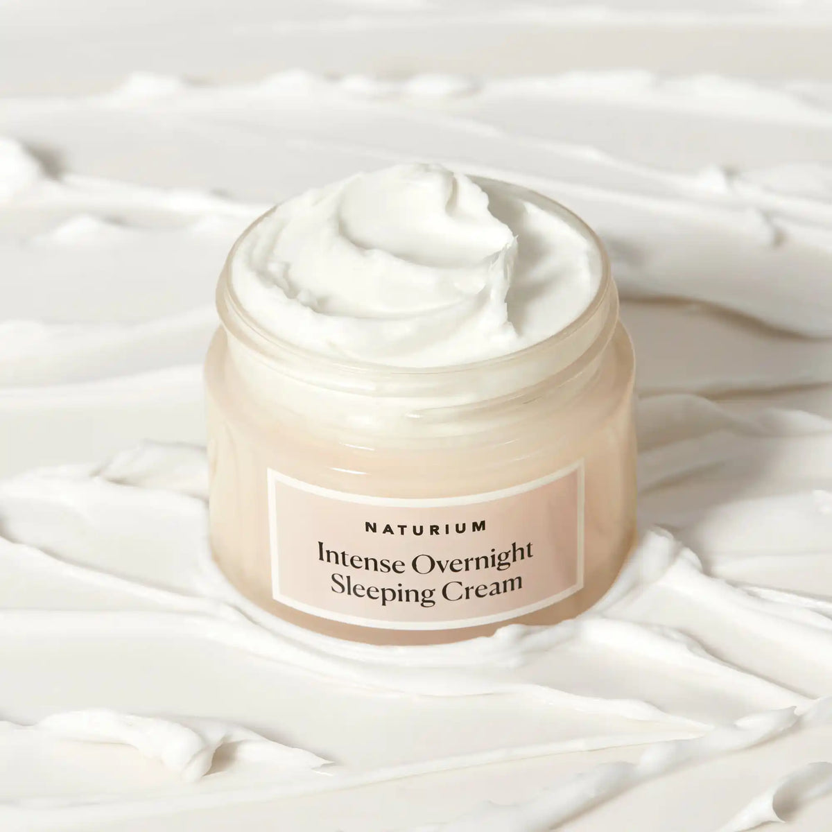 intense-overnight-sleeping-cream-m2 sleepingcream_0880-crop_1.webp